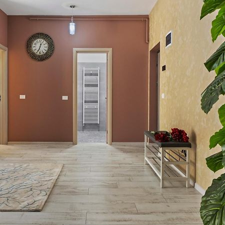 Comfort Azure Βουκουρέστι Εξωτερικό φωτογραφία